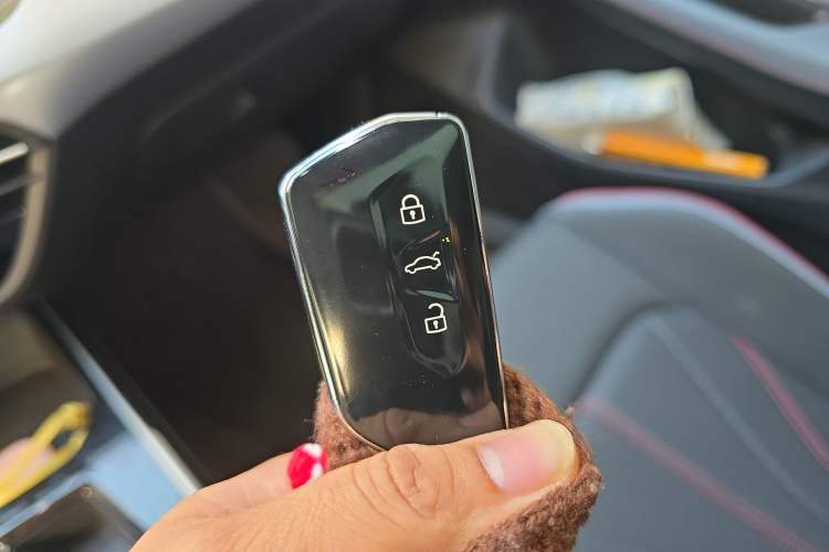 Used Volkswagen Lamando 2023 Lavida L 280TSI DSG Cool & Spicy Edition
