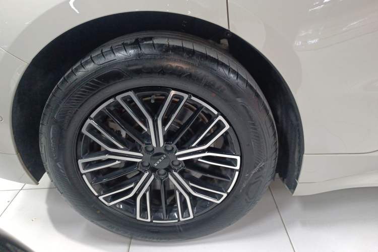 Used Zeekr 001 2025 WE Edition 100 kWh Rear-Wheel Drive
