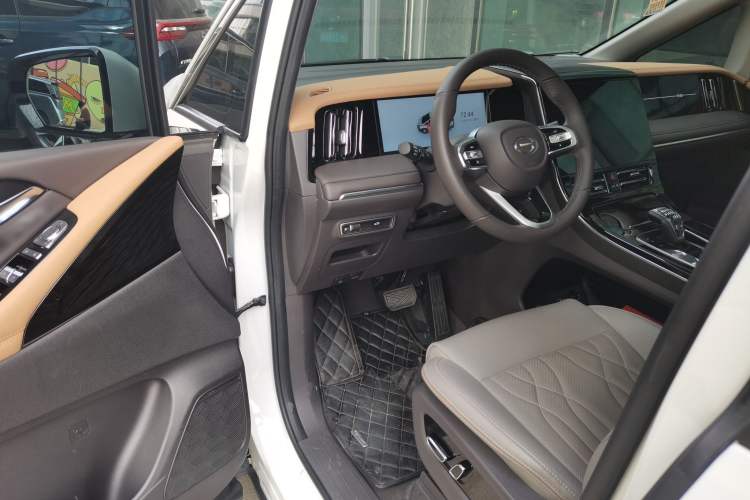 Used GAC Trumpchi M8 2024 Master Series 400T Prestige Edition