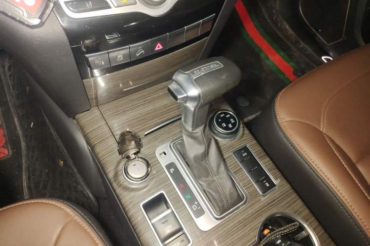 Used Haval H9 2016 2.0T Four-Wheel Drive Luxury 7-Seater
