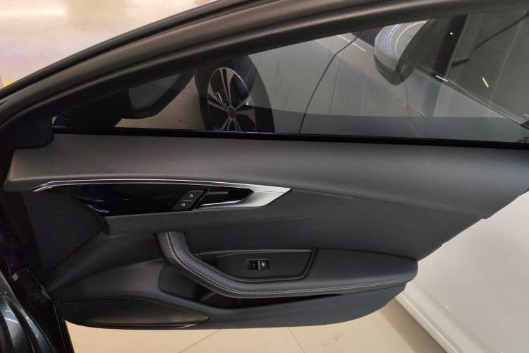 Used Audi A4L 2023 40 TFSI Luxury Dynamic Model
