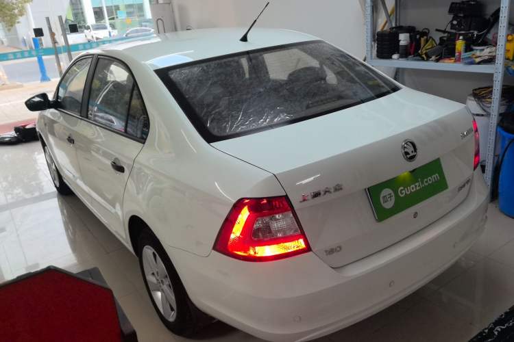 Used Skoda Rapid 2016 1.6L Automatic Front-Wheel Drive Model