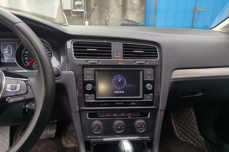 Used Volkswagen Golf 2018 230TSI Automatic Comfort Model
