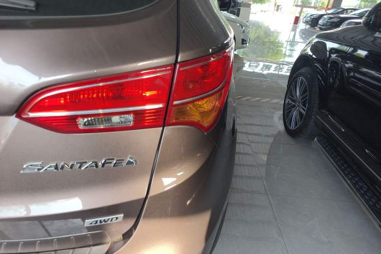 Used Hyundai Santa Fe 2015 2.0T Automatic 4x4 Smart 7-Seater