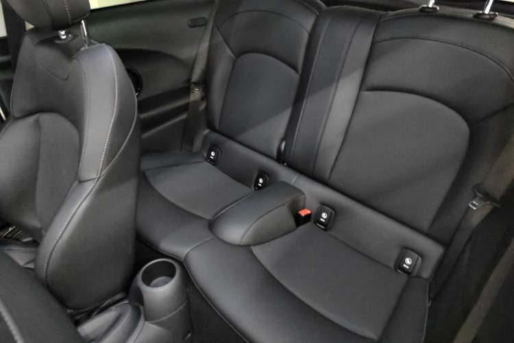 Used  MINI 2021 1.5T COOPER Classic Edition