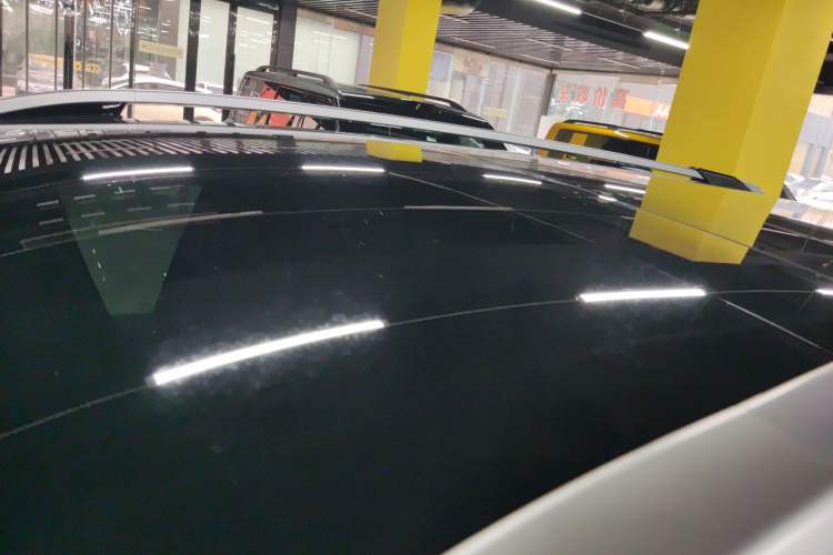 Used  HL 2025 700 Ultra Six-Seater All-Wheel-Drive LiDAR Version
