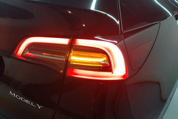 Used Tesla Model Y 2023 Rear-Wheel-Drive Version
