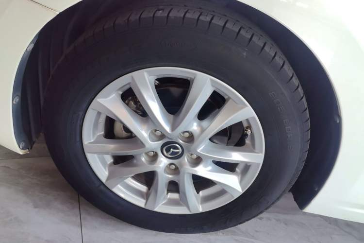 Used Mazda Mazda 3 Axela 2017 Sedan 1.5L Automatic Comfort Model China VI Standard