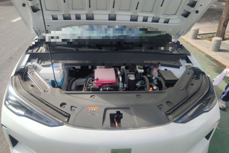 Used  E5 2024 440km Launch Edition
