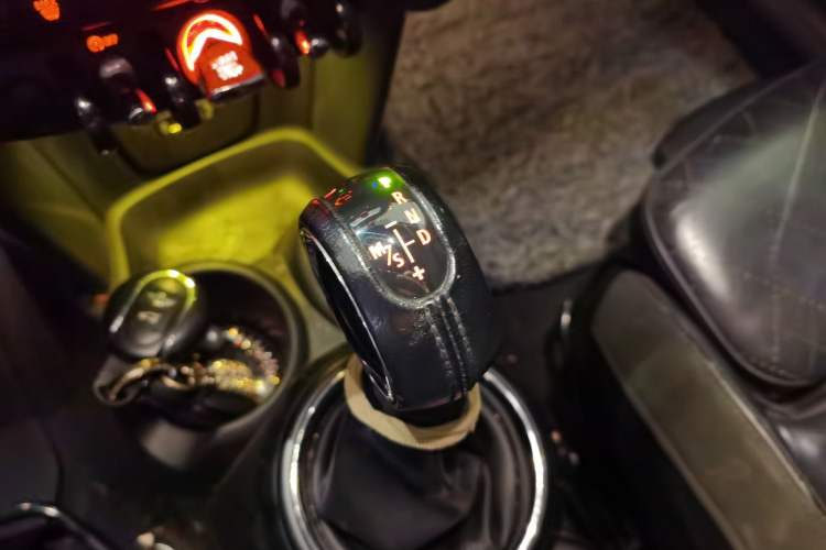 Used  MINI 2015 1.5T COOPER Excitement Five-Door Edition