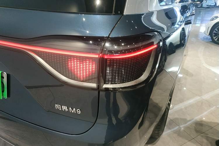 Used Hima AITO M9 2024 Range-Extended Ultra Version 52 kWh 5-Seater Model
