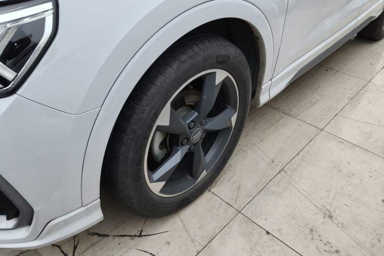 Used Audi Q3 2020 35 TFSI Fashion Dynamic Model
