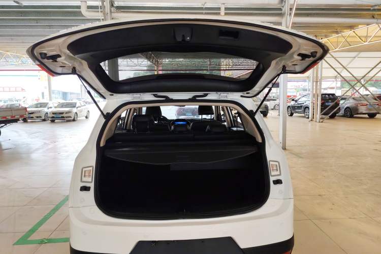 Used Baojun 560 2016 1.8L Manual Elite Version
