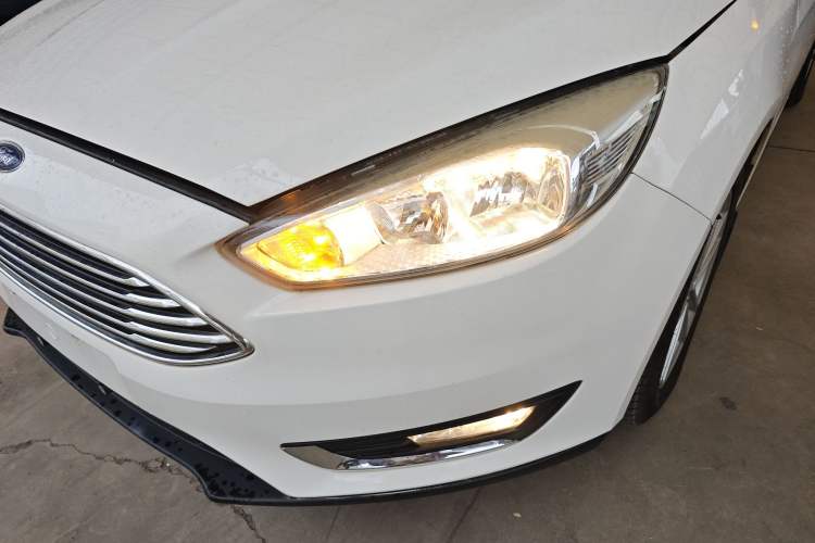 Used Ford Focus 2015 Sedan EcoBoost 180 Automatic Elite Model
