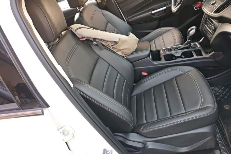 Used Ford Kuga 2019 EcoBoost 180 Two-Wheel-Drive Platinum Edition China VI Standard
