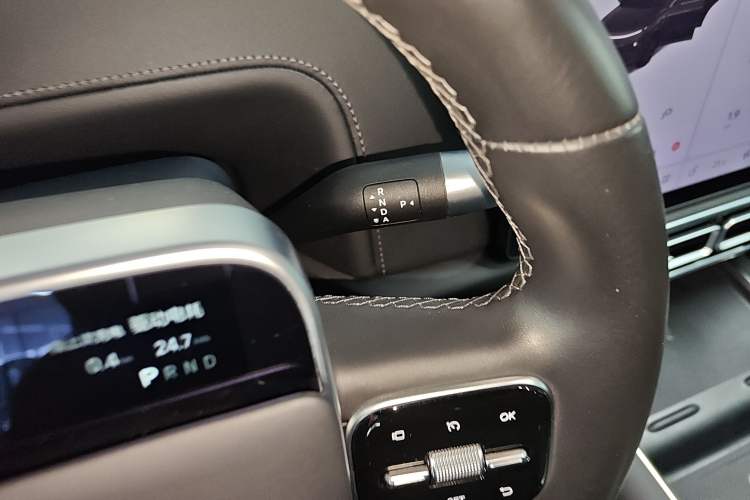 Used Li Auto L8 2023 Pro Model
