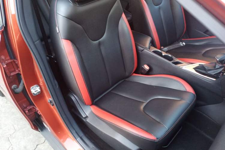 Used Venucia D60 2018 1.6L CVT Smart Connect Elite Edition