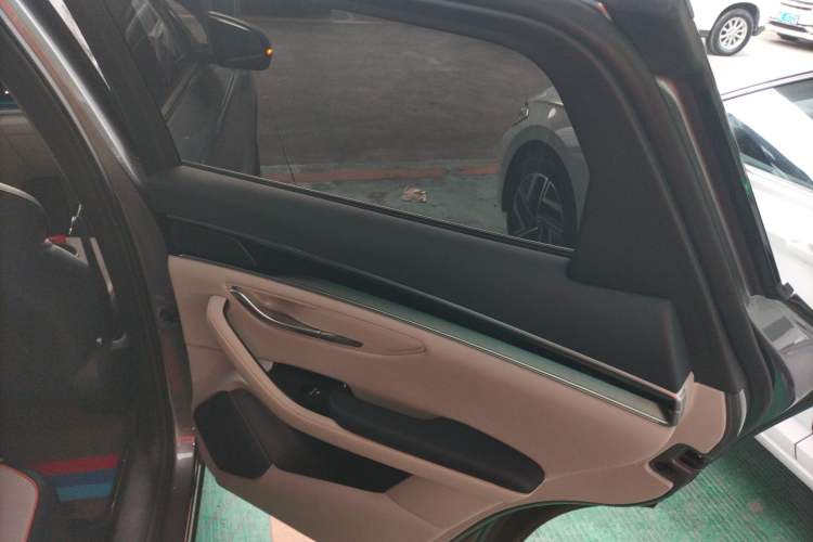 Used BYD Song PLUS New Energy 2021 EV Executive Model
