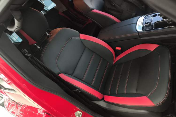 Used  BJ40 2019 PLUS 2.3T Automatic Four-Wheel Drive Premium Edition China VI
