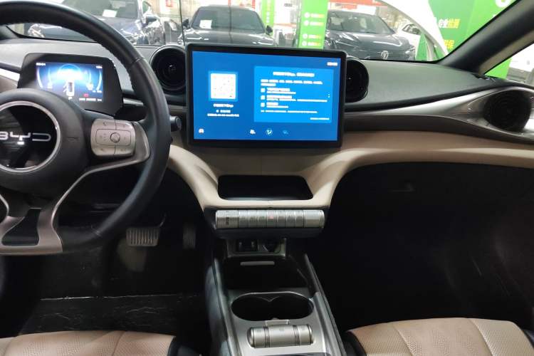 Used BYD Dolphin 2023 420 km Fashion Edition
