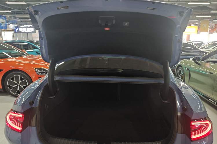 Used  SU7 2024 Rear-Drive Long-Range Intelligent Driving Version