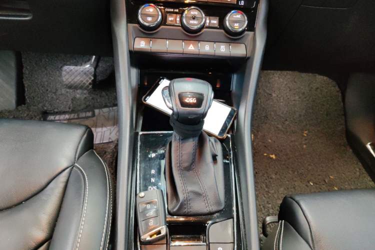 Used Skoda Kodiaq 2017 TSI330 7-Seater Two-Wheel-Drive Luxury Edition
