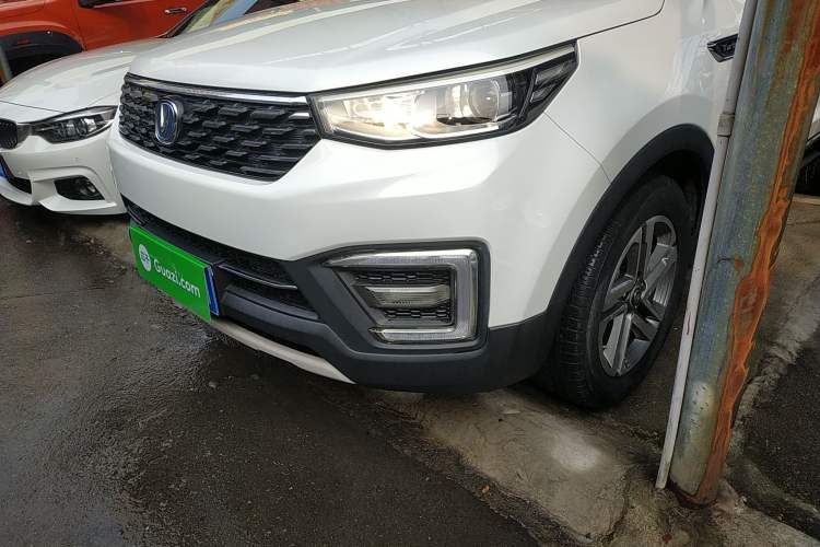 Used Changan CS55 2018 1.5T Automatic Colorful Edition China V Standard
