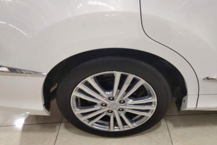 Used Honda Elysion 2016 2.4L Luxury Edition
