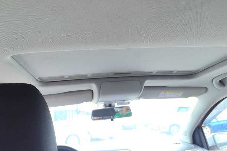 Used Volkswagen Polo 2018 1.5L Cross Polo Automatic
