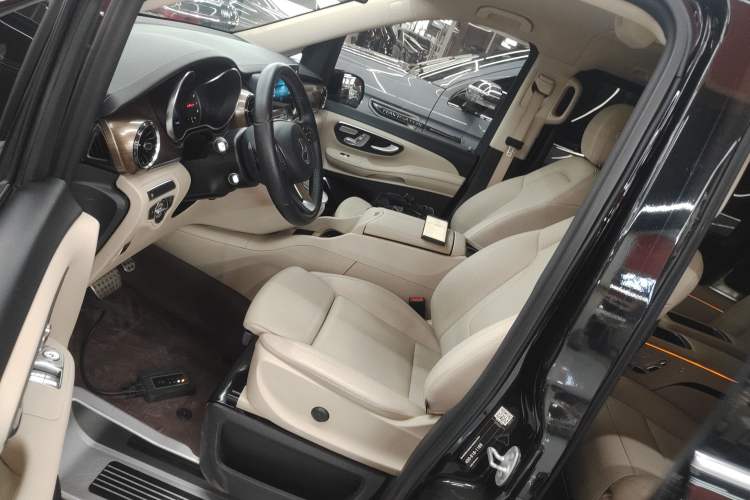 Used Mercedes-Benz V-Class 2022 V 260 Prestige Edition
