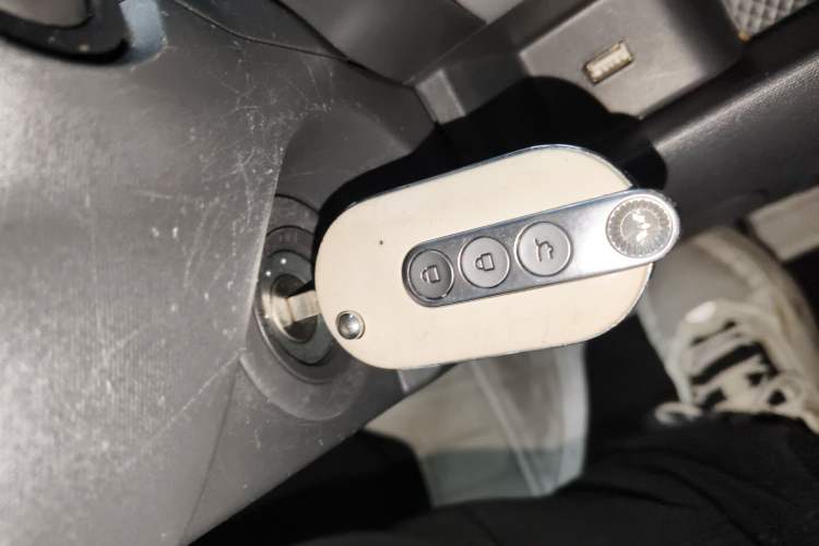 Used Wuling Hongguang MINIEV 2022 GAMEBOY 200km Play Edition with Lithium Iron Phosphate
