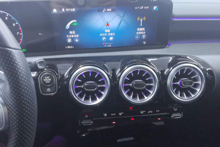 Used Mercedes-Benz A-Class 2022 Revised Version A 200 L Sport Sedan Fashionable Style