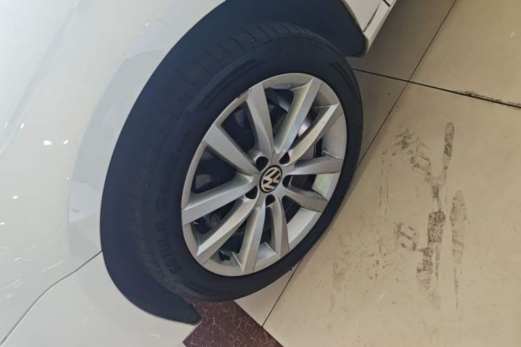 Used Volkswagen Magotan 2012 Travel Edition 2.0 TSI Comfort Version