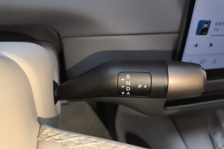 Used Li Auto Li Auto i8 2025 Standard Edition