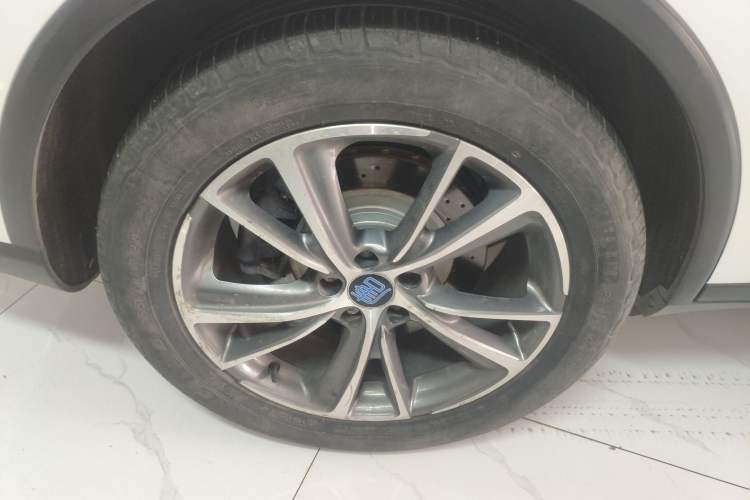 Used BYD Tang New Energy 2019 DM 2.0T All-Wheel Drive Connected Leading Model 7 Seats China VI Standard