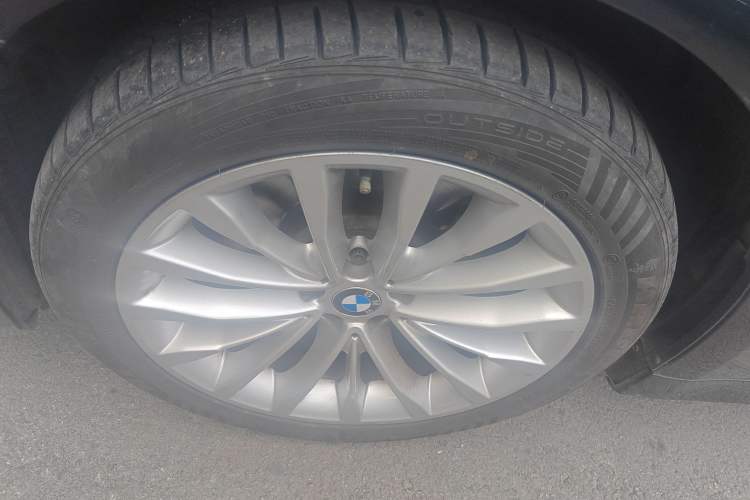 Used BMW 5 Series 2018 525Li Luxury Package
