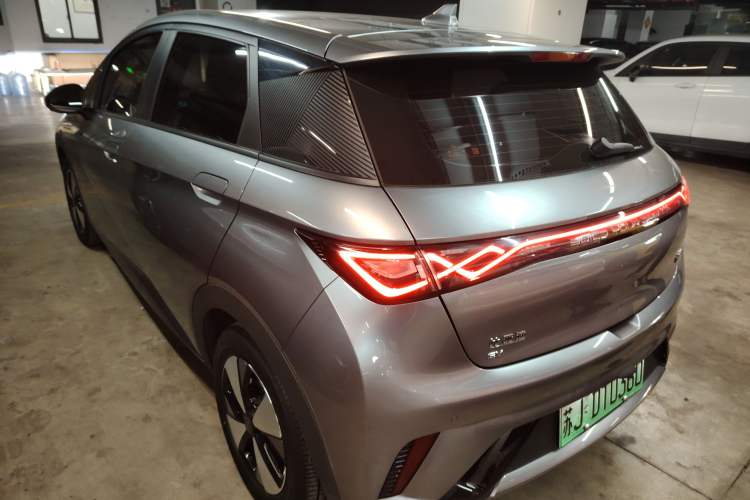 Used BYD Dolphin 2023 420 km Fashion Edition
