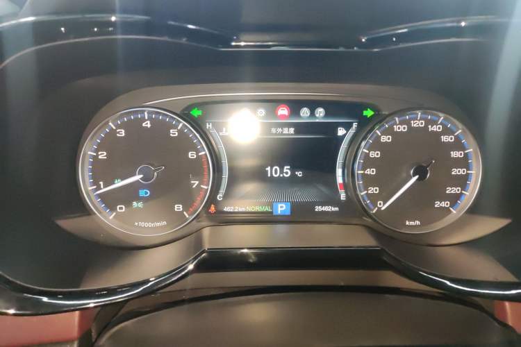 Used GAC Trumpchi GS8 2017 320T Two-Wheel Drive Luxury Smart Connectivity Version (7 Seats)
