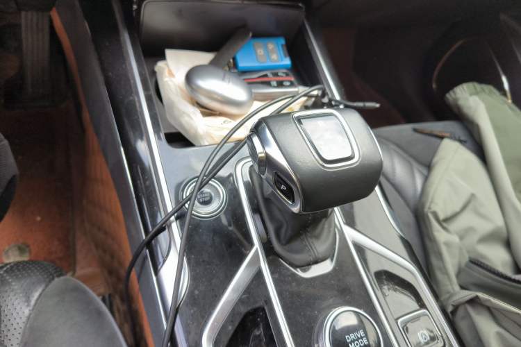 Used Hongqi HS5 2022 Facelifted Version 2.0T Smart Connect Flagship All-Wheel-Drive Edition