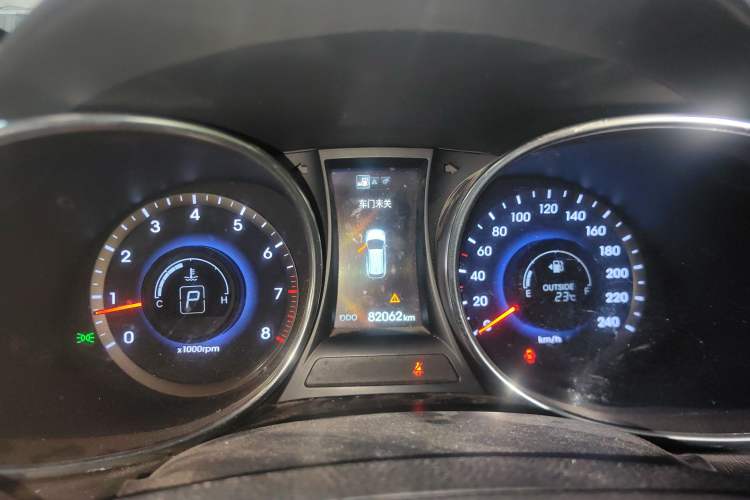 Used Hyundai Grand SantaFe 2013 3.0L 7-seat Four-Wheel-Drive Luxury Edition