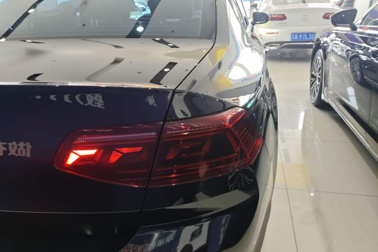 Used Volkswagen Magotan 2023 2 Million Units Commemorative Edition 330TSI DSG Luxury Version