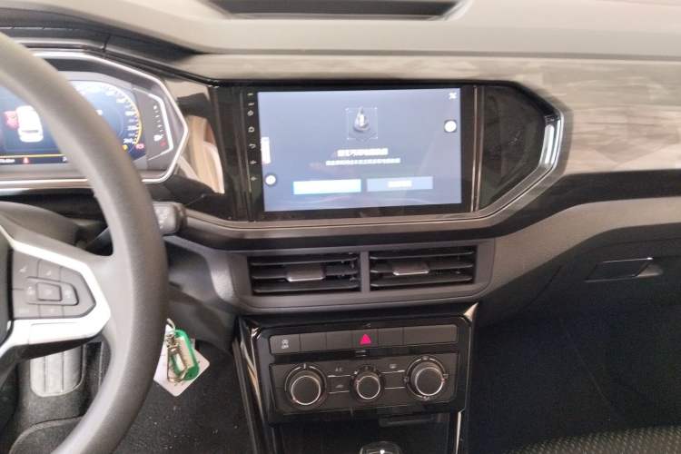 Used Volkswagen Tacqua 2020 1.5L Automatic Yue
