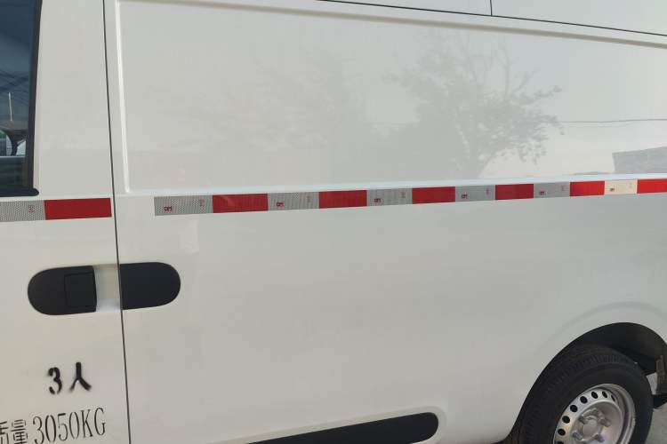 Used SAIC MAXUS Dana V1 2023 V1 Short Wheelbase High Roof (43 kWh)
