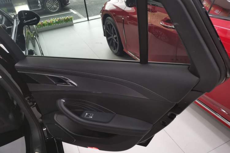 Used Hongqi H5 2023 2.0T Automatic Smart Connect Flagship Edition
