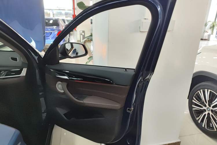 Used BMW X1 2021 Restyled sDrive25Li Leading Edition
