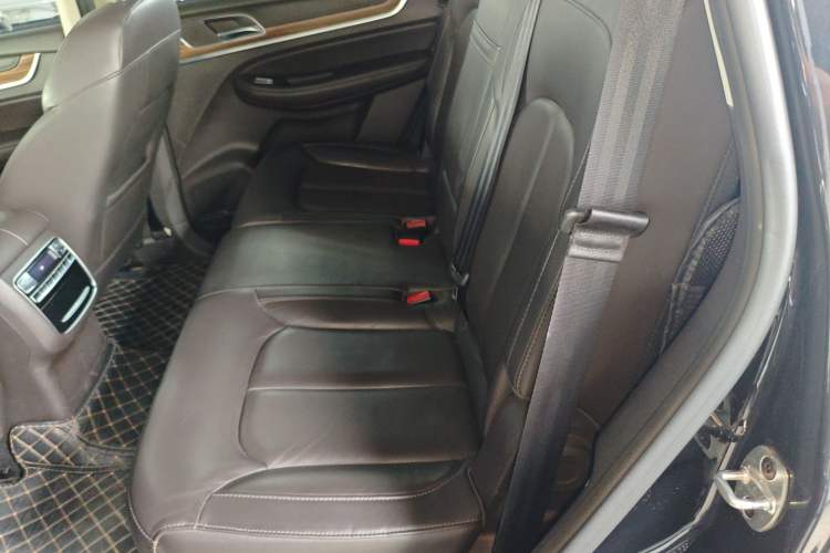 Used Roewe RX8 2019 30T Smart Connectivity Two-Wheel Drive Supreme Flagship Edition
