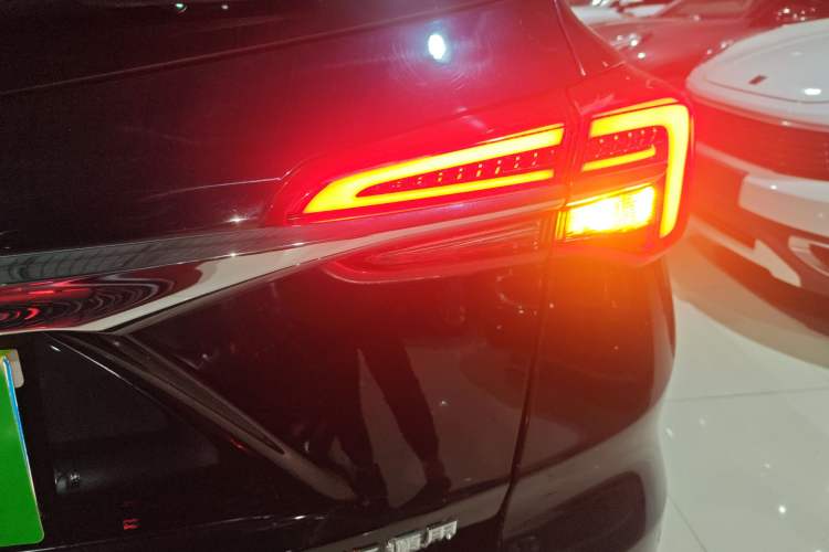 Used Buick Envision 2020 20T Two-Wheel Drive Luxury Model