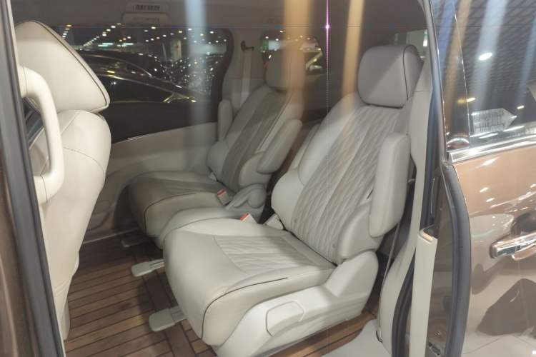 Used Buick GL8 2021 Land Cruiser Executive 652T Premium Model