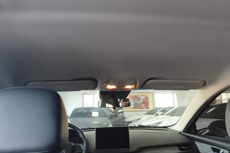 Used Hongqi E-QM5 2024 610 km PLUS
