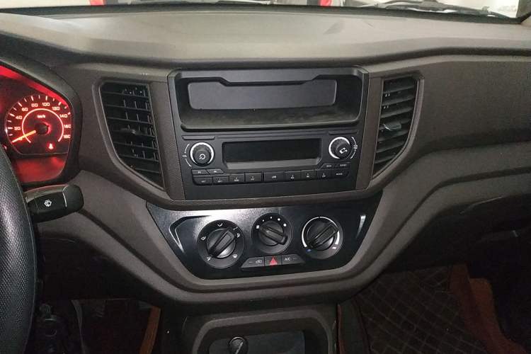 Used Wuling Hongguang V 2022 1.5L Jingqu Edition Electric-Assist LAR
